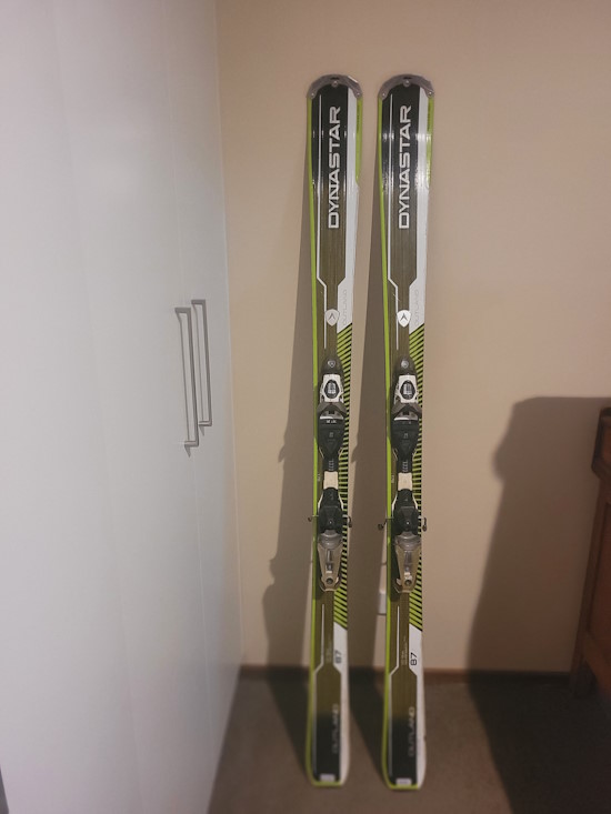 Dynastar Outland Skis - 87mm under foot